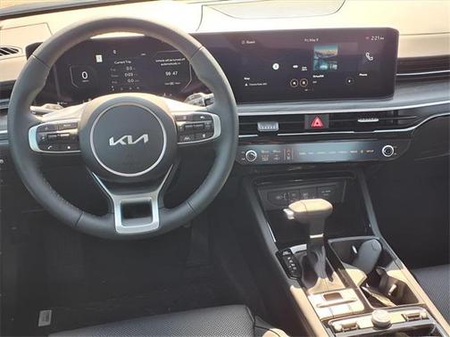 2025 Kia K5 EX