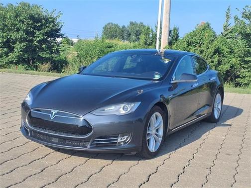 2015 Tesla Model S 85D