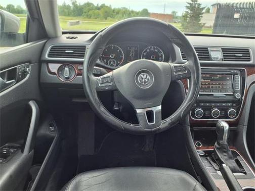 2013 Volkswagen Passat 2.0 TDI SEL Premium