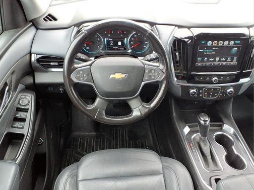 Mosaic Black Metallic 2018 Chevrolet Traverse LT Leather