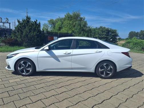 2021 Hyundai ELANTRA Limited