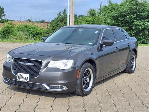 2018 Chrysler 300 Touring