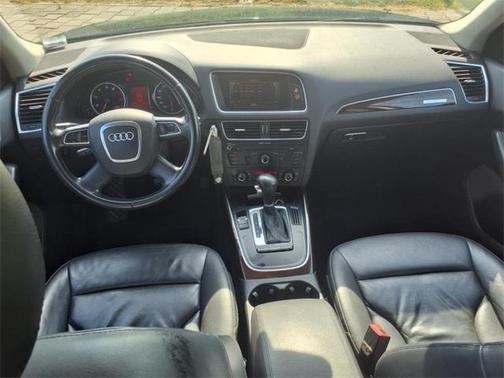 2011 Audi Q5 2.0T Premium