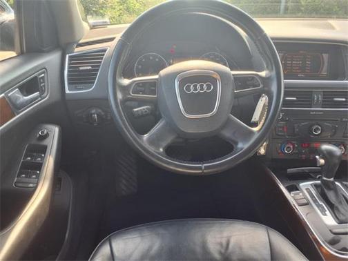 2011 Audi Q5 2.0T Premium