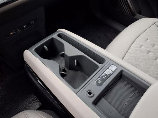 Ebony Black 2026 Kia EV9 Wind