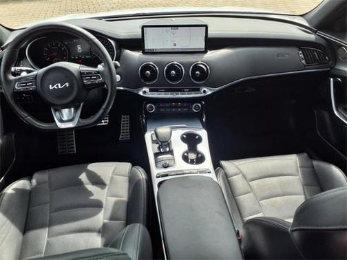 2023 Kia Stinger GT2