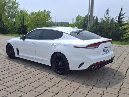 2023 Kia Stinger GT2