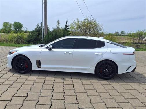 2023 Kia Stinger GT2