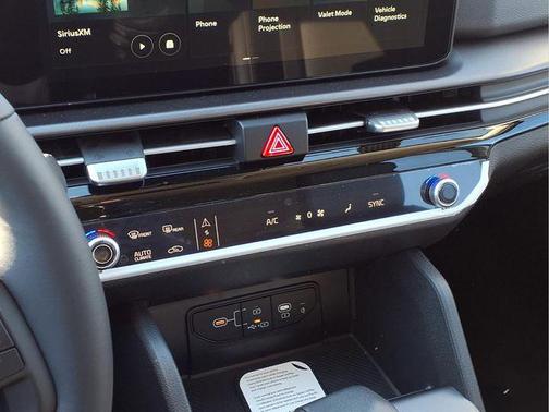 Ebony Black 2026 Kia Sportage EX