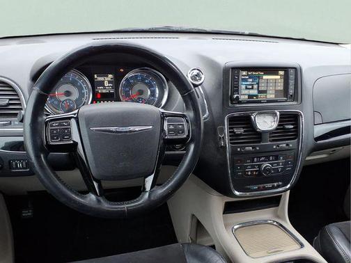 2016 Chrysler Town & Country Limited