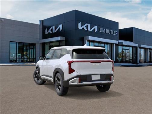 Snow White Pearl 2027 Kia Seltos S