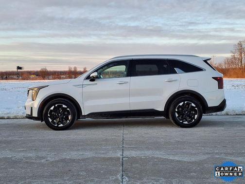 2024 Kia Sorento S