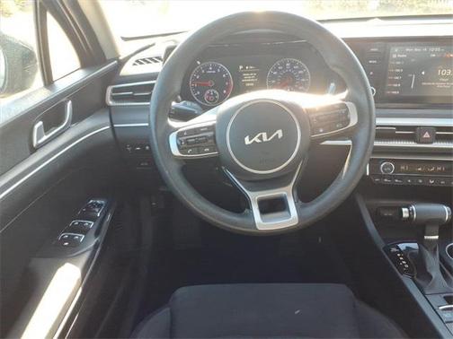 2023 Kia K5 LXS