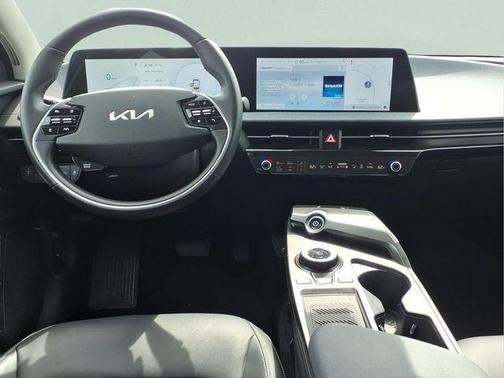 Snow White Pearl 2024 Kia EV6 Light Long Range