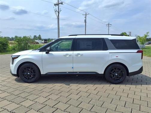 2025 Kia Carnival SX