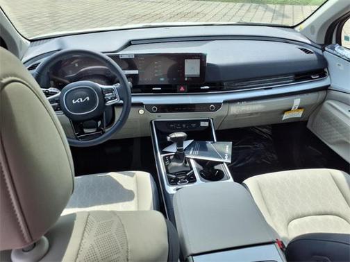 2025 Kia Carnival SX