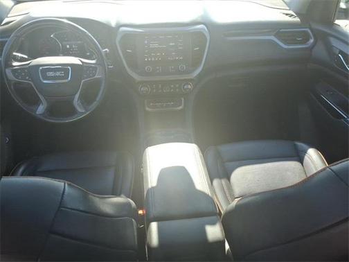 2022 GMC Acadia AWD AT4