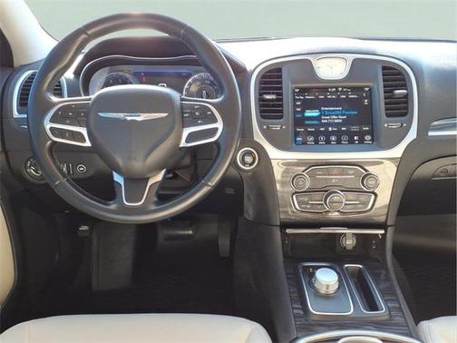 2019 Chrysler 300 Touring