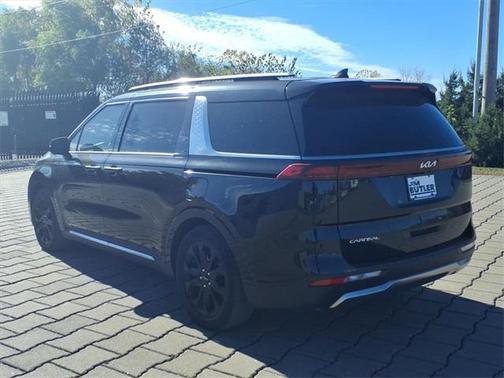 2024 Kia Carnival SX