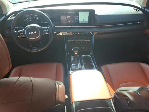 2024 Kia Carnival SX