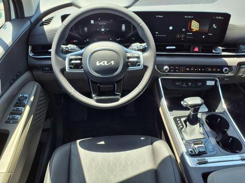 Snow White Pearl 2026 Kia Carnival SX