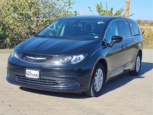 2020 Chrysler Voyager LX