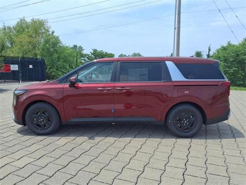 2025 Kia Carnival LXS