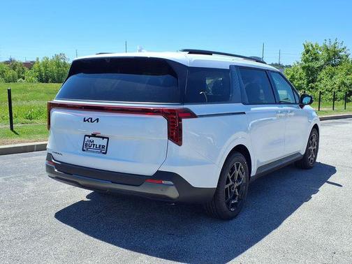 Snow White Pearl 2026 Kia Carnival SX Prestige