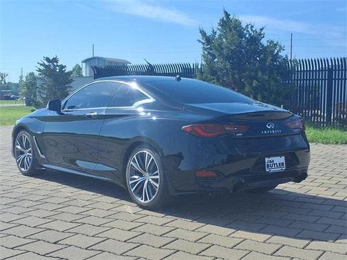 2017 INFINITI Q60 2.0t Premium