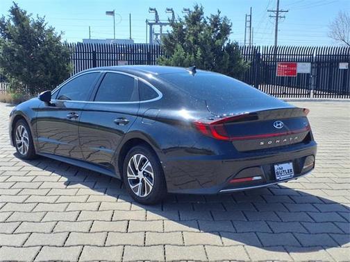 2023 Hyundai SONATA Hybrid Base