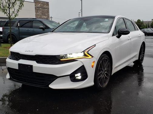 Glacial White Pearl 2023 Kia K5 GT