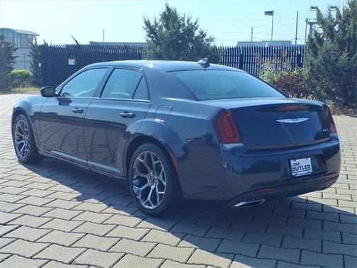 2016 Chrysler 300 S