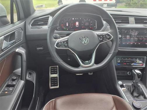 2022 Volkswagen Tiguan 2.0T SEL R-Line 4MOTION