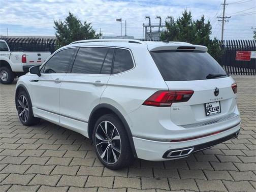 2022 Volkswagen Tiguan 2.0T SEL R-Line 4MOTION