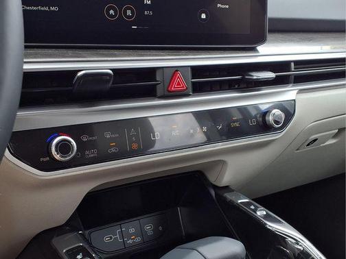 Glacial White Pearl 2026 Kia Sorento EX