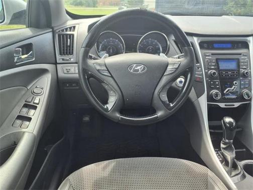 2011 Hyundai SONATA SE 2.0T