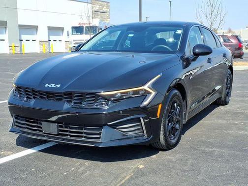 Aurora Black Pearl 2025 Kia K5 LXS