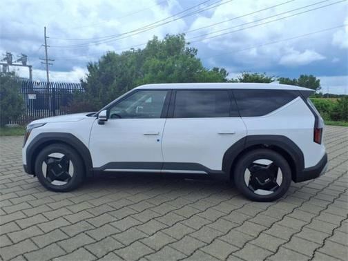 2026 Kia EV9 Light Long Range
