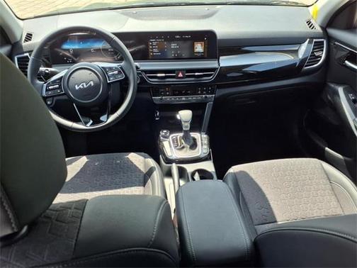 2025 Kia Seltos X-Line