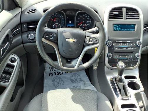 Summit White 2015 Chevrolet Malibu 1LS