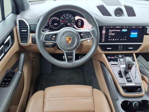 Dolomite Silver Metallic 2021 Porsche Cayenne GTS
