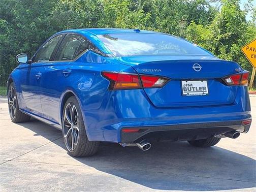 2025 Nissan Altima SR FWD
