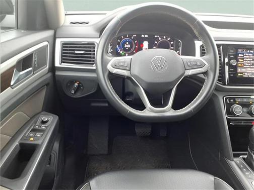 2022 Volkswagen Atlas 3.6L SE w/Technology