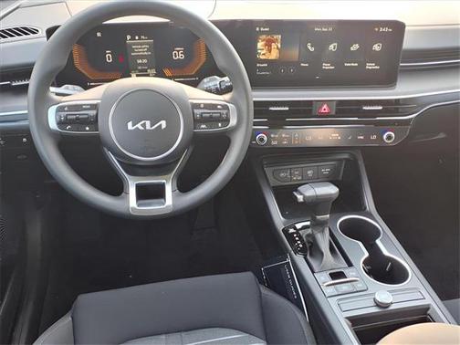 2026 Kia K5 LXS