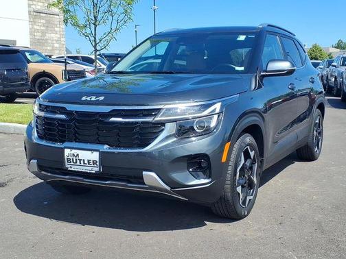 Gravity Gray 2024 Kia Seltos EX