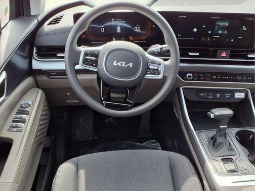 2026 Kia Carnival LX