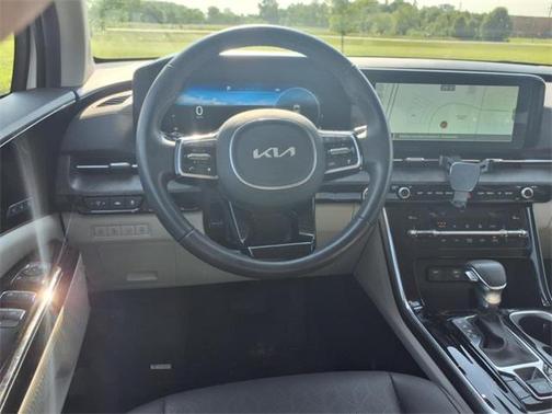 2024 Kia Carnival SX