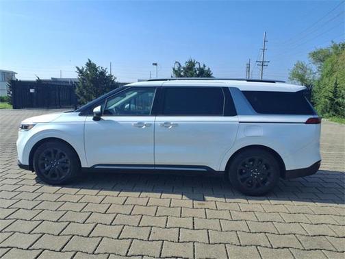 2024 Kia Carnival SX