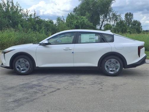 2025 Kia K4 LX