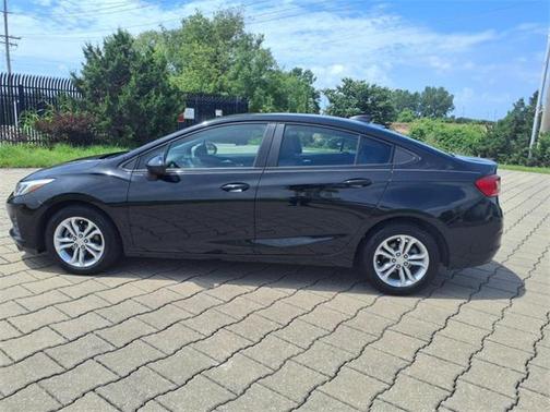 2019 Chevrolet Cruze LS